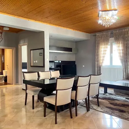 Dimosthenis House, Private Pool & Sauna Holiday home *