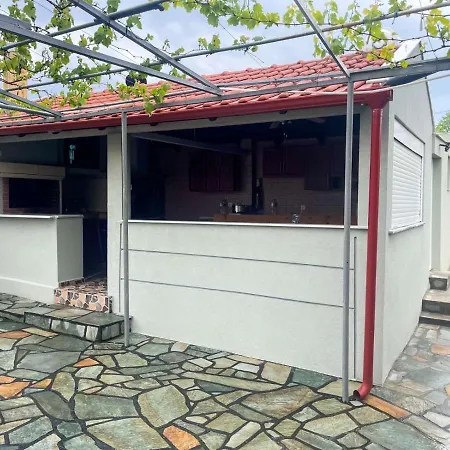 Dimosthenis House, Private Pool & Sauna Holiday home *