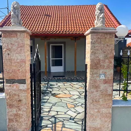 Dimosthenis House, Private Pool & Sauna