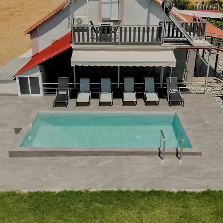 Dimosthenis House, Private Pool & Sauna