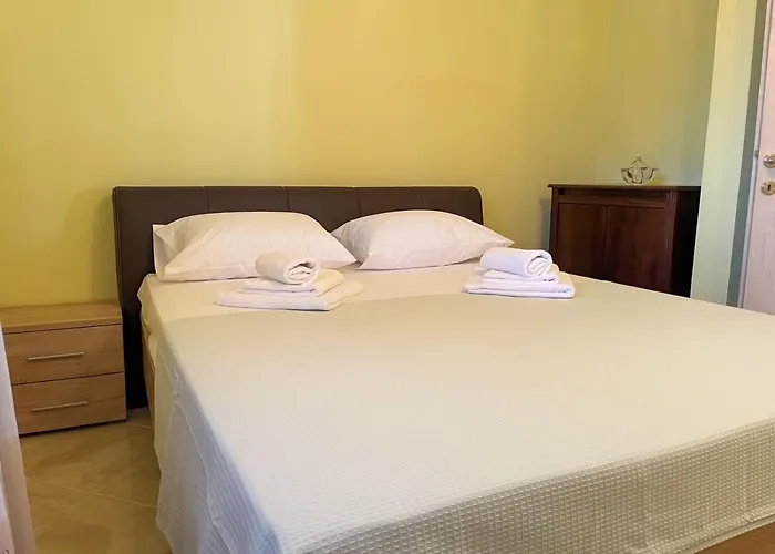 Dimosthenis House, Private Pool & Sauna