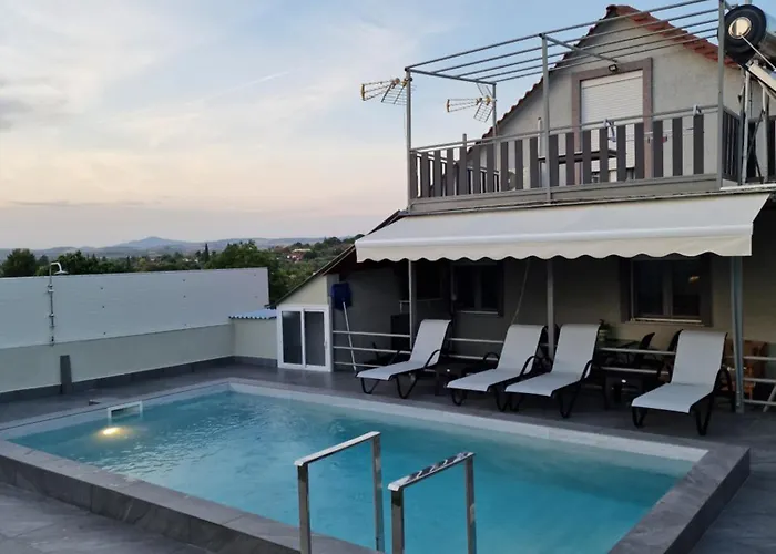 Сasa de vacaciones Dimosthenis House, Private Pool & Sauna